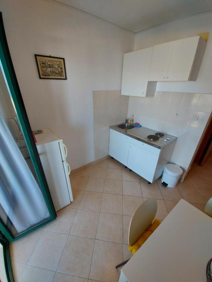 Apartmani More Дрвеник Экстерьер фото